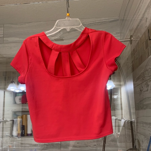 Crop top with Back detailing - Picture 2 of 2